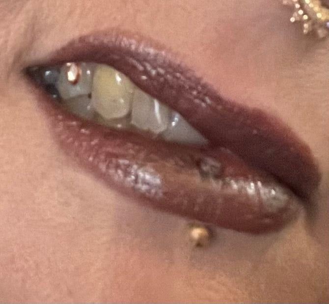 TINTED LIP BALM in shade SLICK