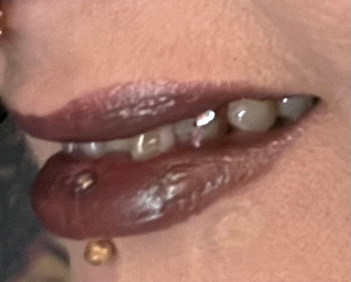 TINTED LIP BALM in shade SLICK